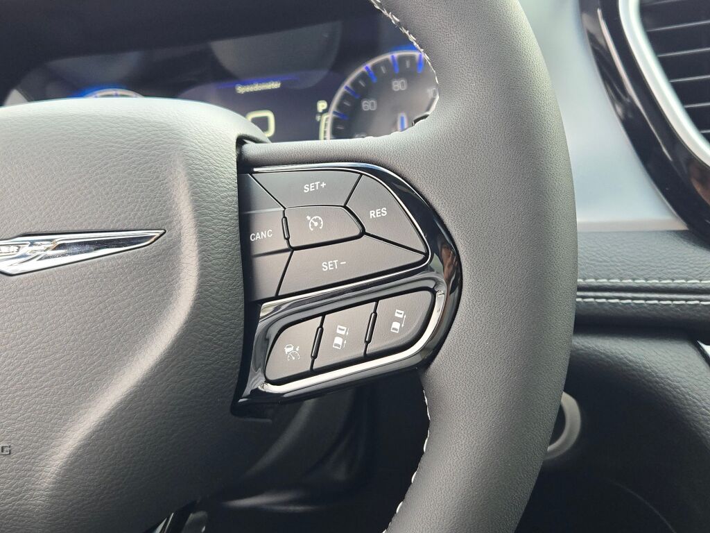 2026 Chrysler Pacifica Limited - Photo 34