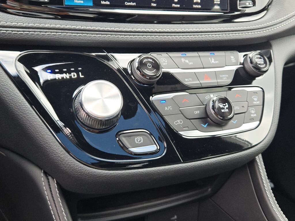 2026 Chrysler Pacifica Limited - Photo 29