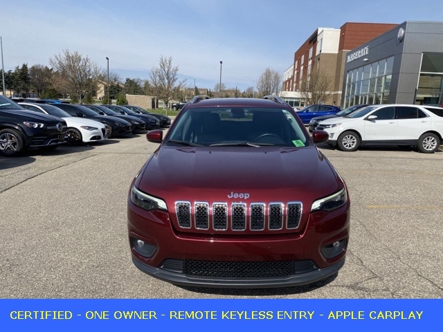 Used 2019 Jeep Cherokee Latitude Plus with VIN 1C4PJMLB8KD470823 for sale in Grandville, MI