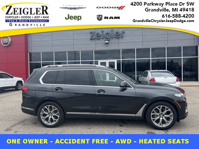 2020 BMW X7 40i's photo