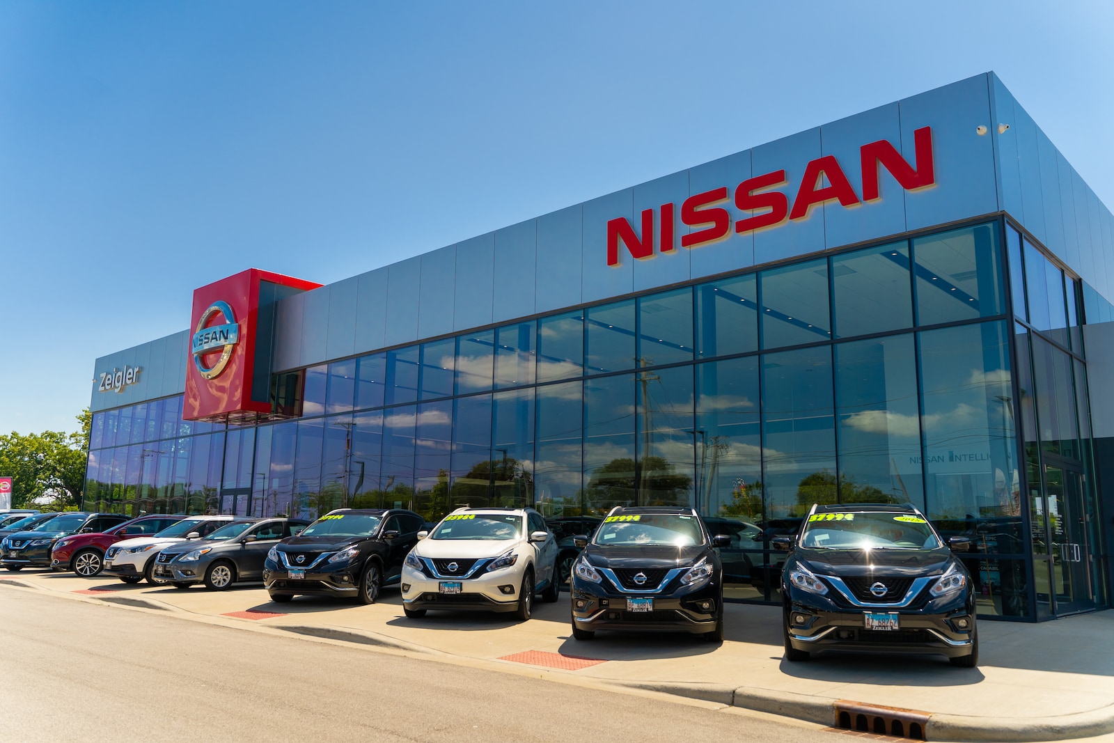 New & PreOwned Nissan Cars near Waukegan, IL Zeigler Nissan of Gurnee