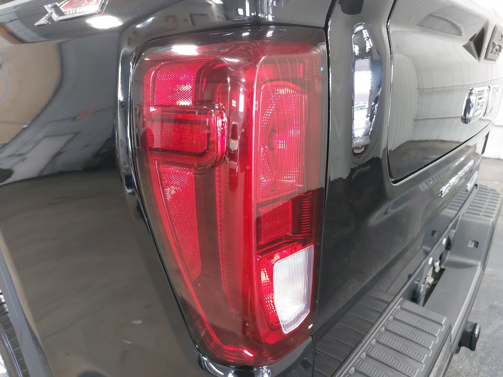 2021 GMC SIERRA - Image 32