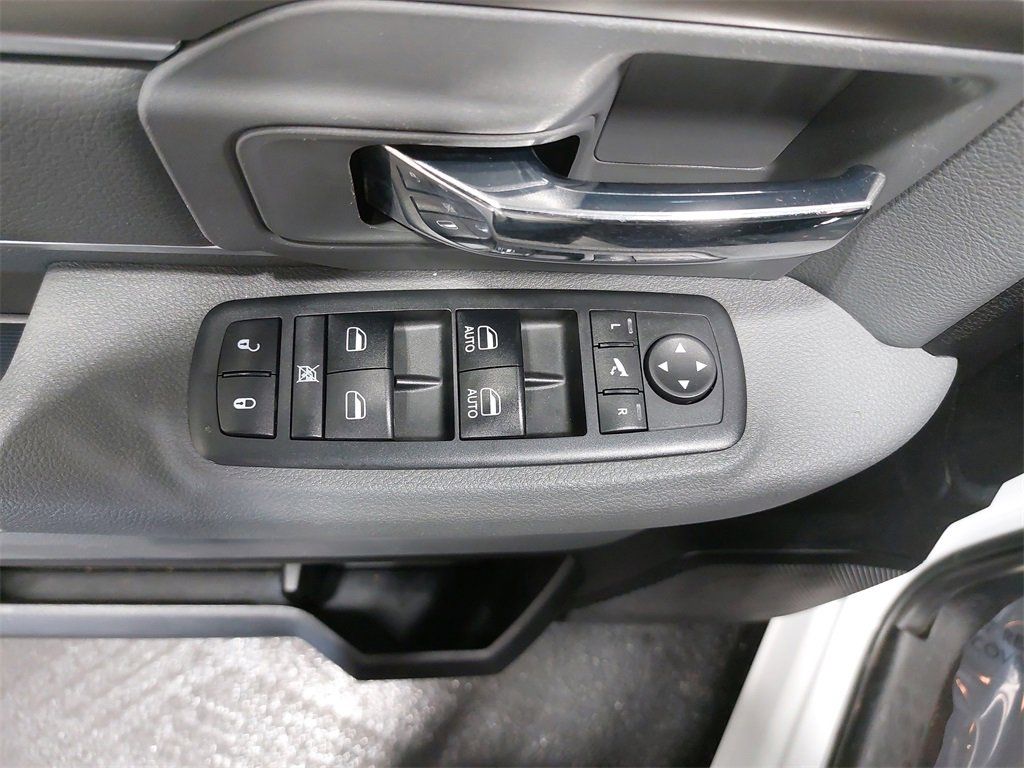 2018 RAM 1500 - Image 27