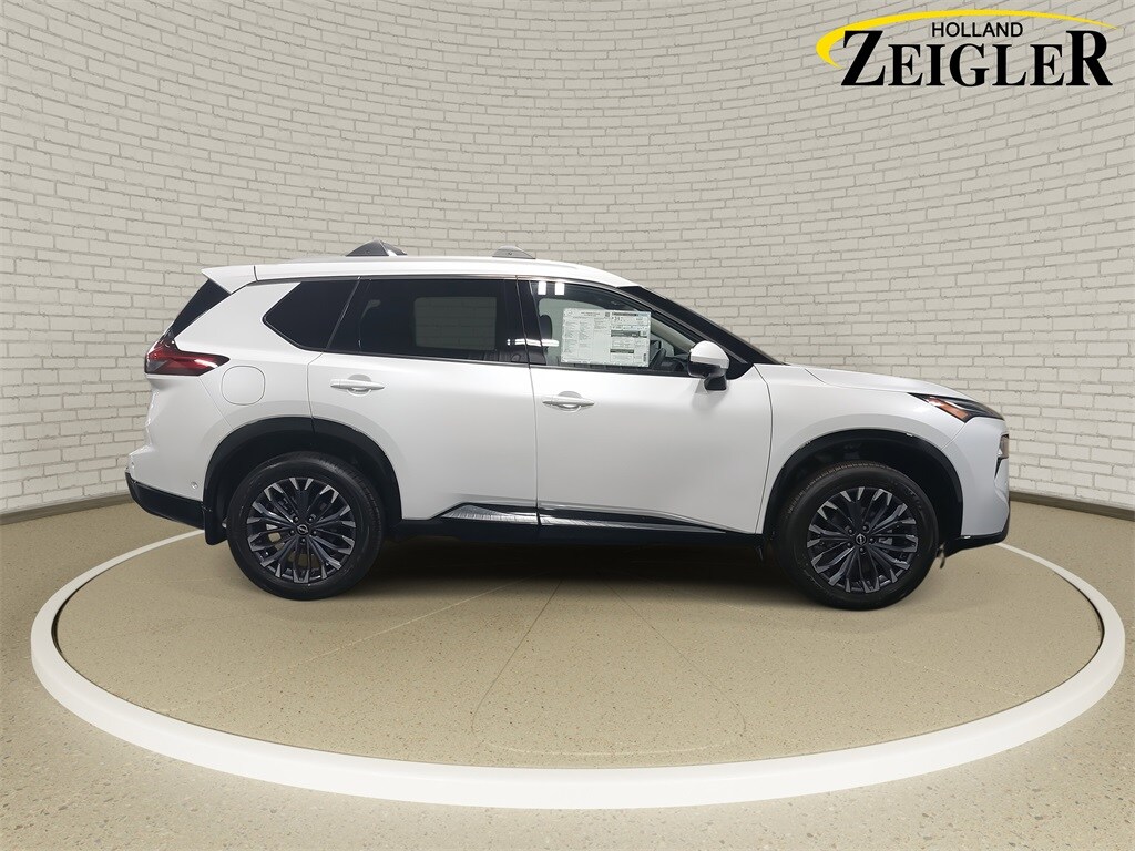 2026 Nissan Rogue Platinum photo 3