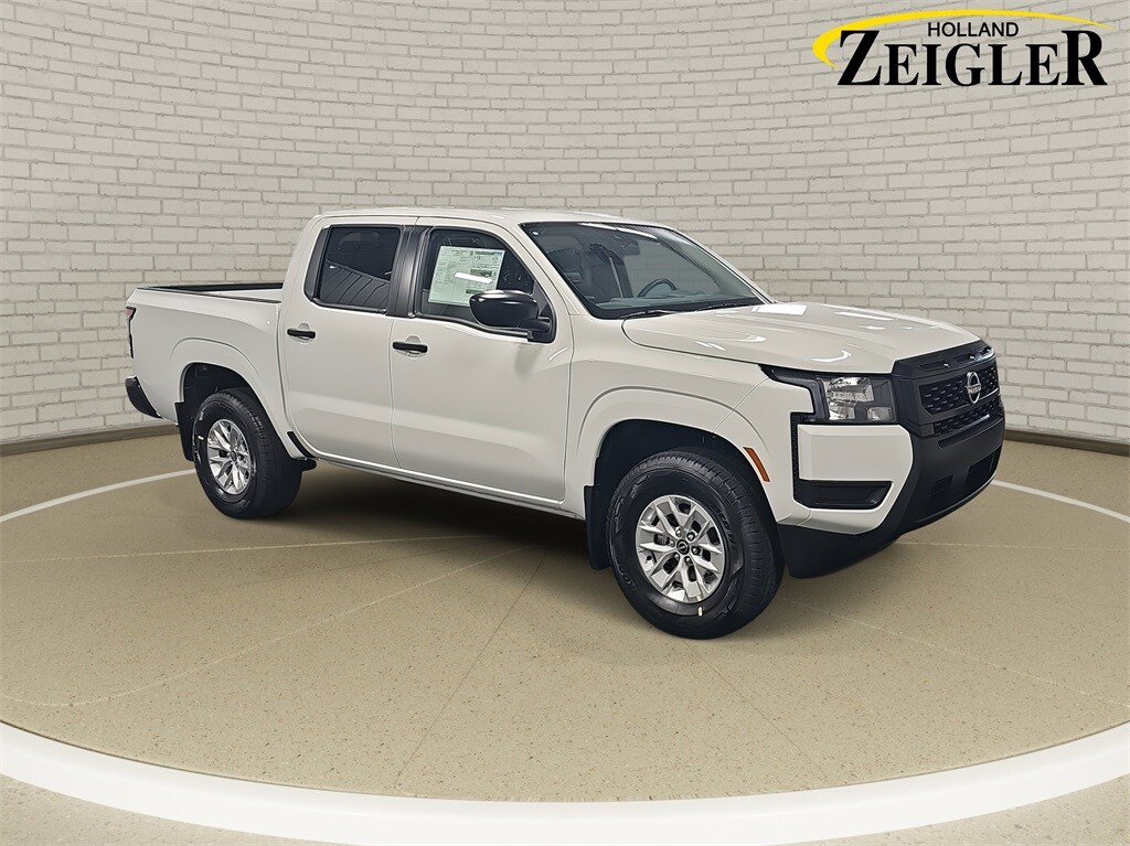 2025 Nissan Frontier S photo 3