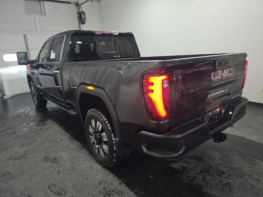 2025 GMC SIERRA HD - Image 3