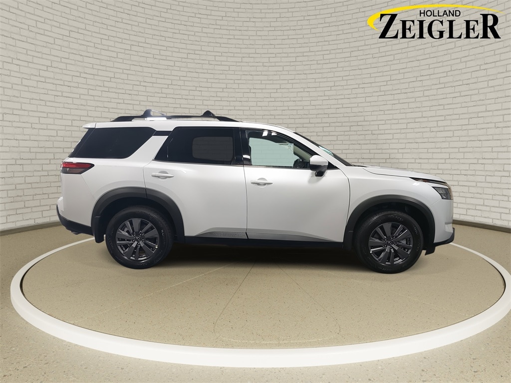 New 2025 Nissan Pathfinder SV SUV