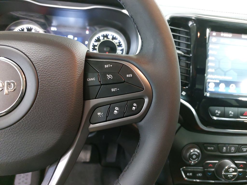 2021 JEEP CHEROKEE - Image 18