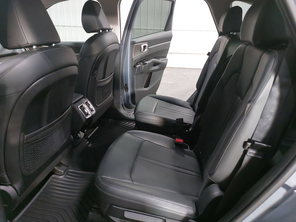 2024 KIA SORENTO - Image 15