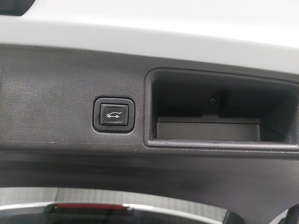 2020 GMC TERRAIN - Image 13