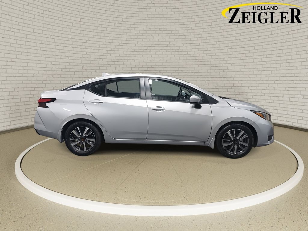 New 2025 Nissan Versa 1.6 SV Sedan