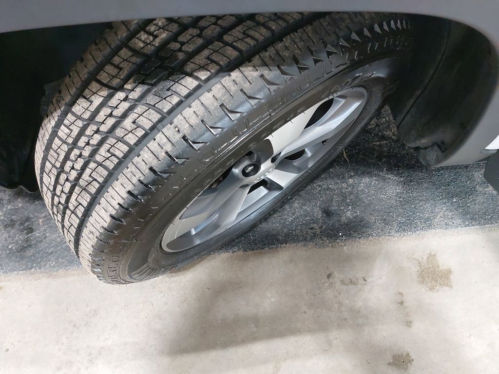 2021 JEEP CHEROKEE - Image 31