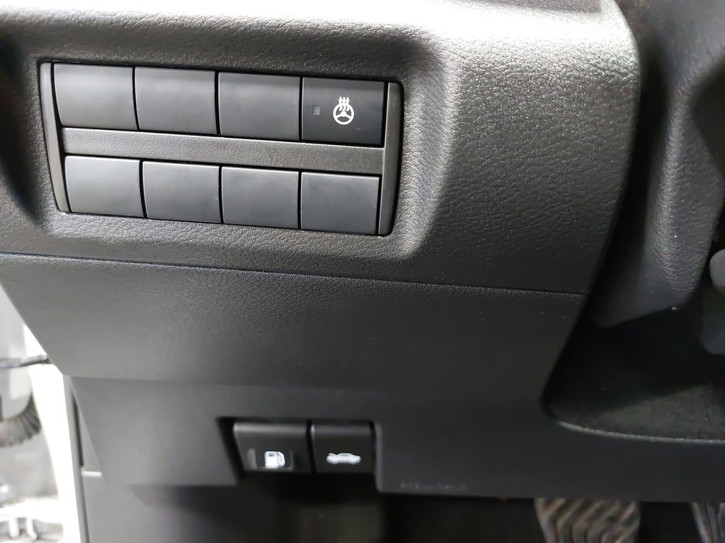 2023 NISSAN KICKS - Image 24