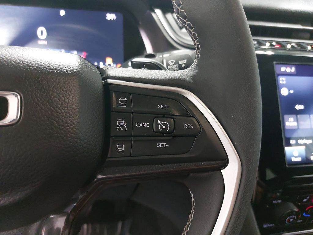 2023 JEEP GRAND CHEROKEE - Image 18