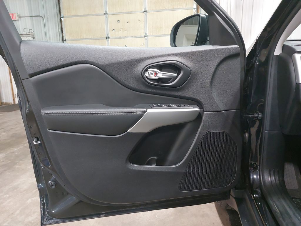 2022 JEEP CHEROKEE - Image 26