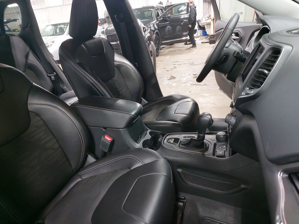 2022 JEEP CHEROKEE - Image 10