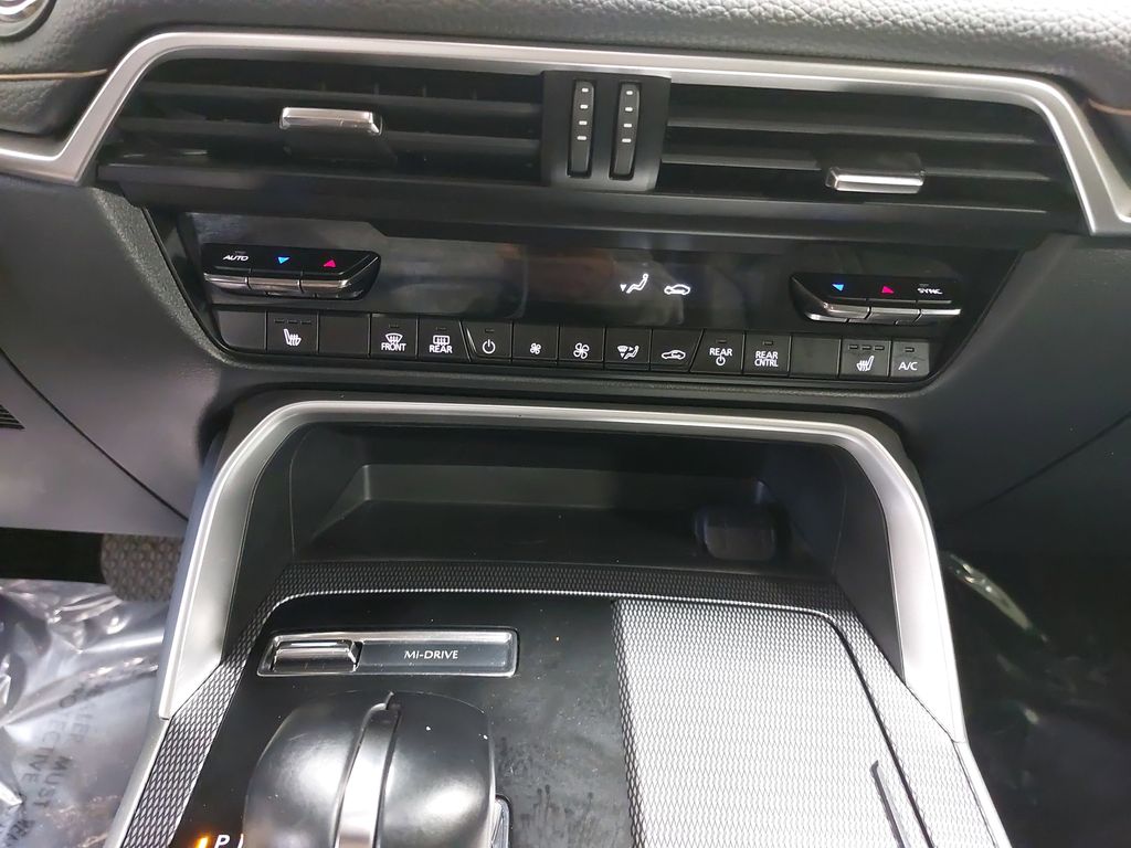 2025 MAZDA CX-90 - Image 24