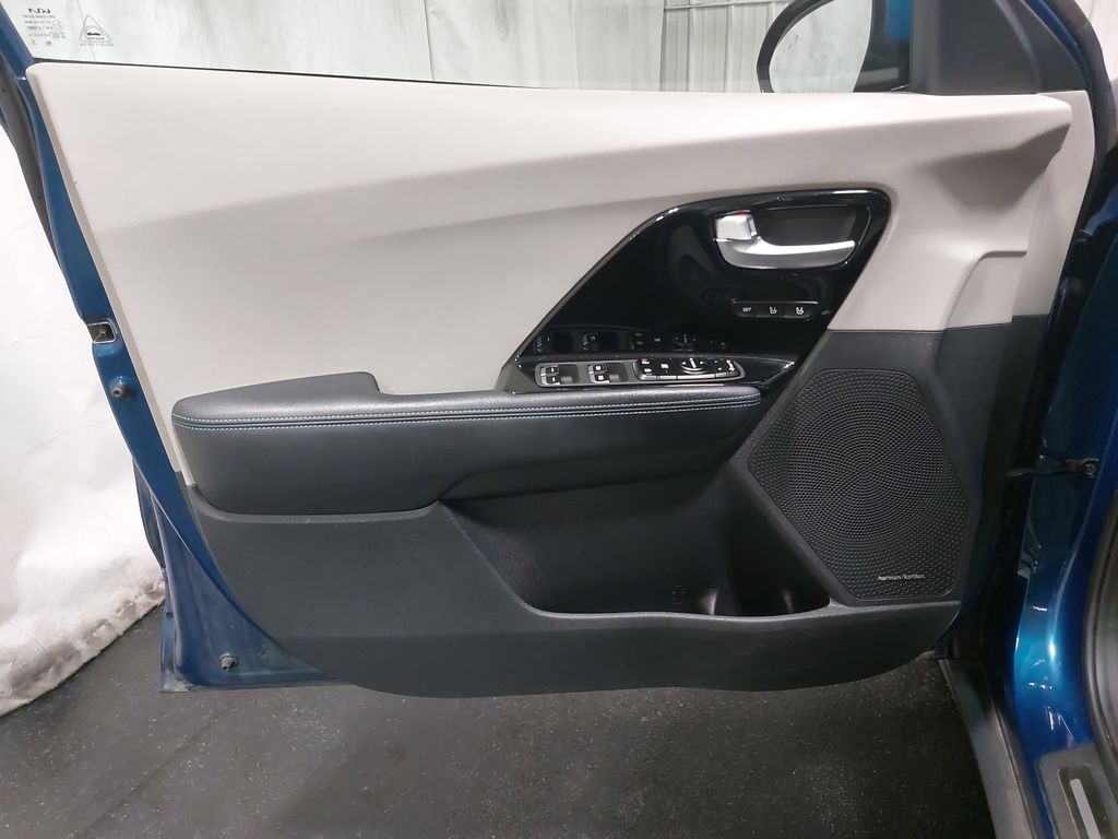 2022 KIA NIRO - Image 27