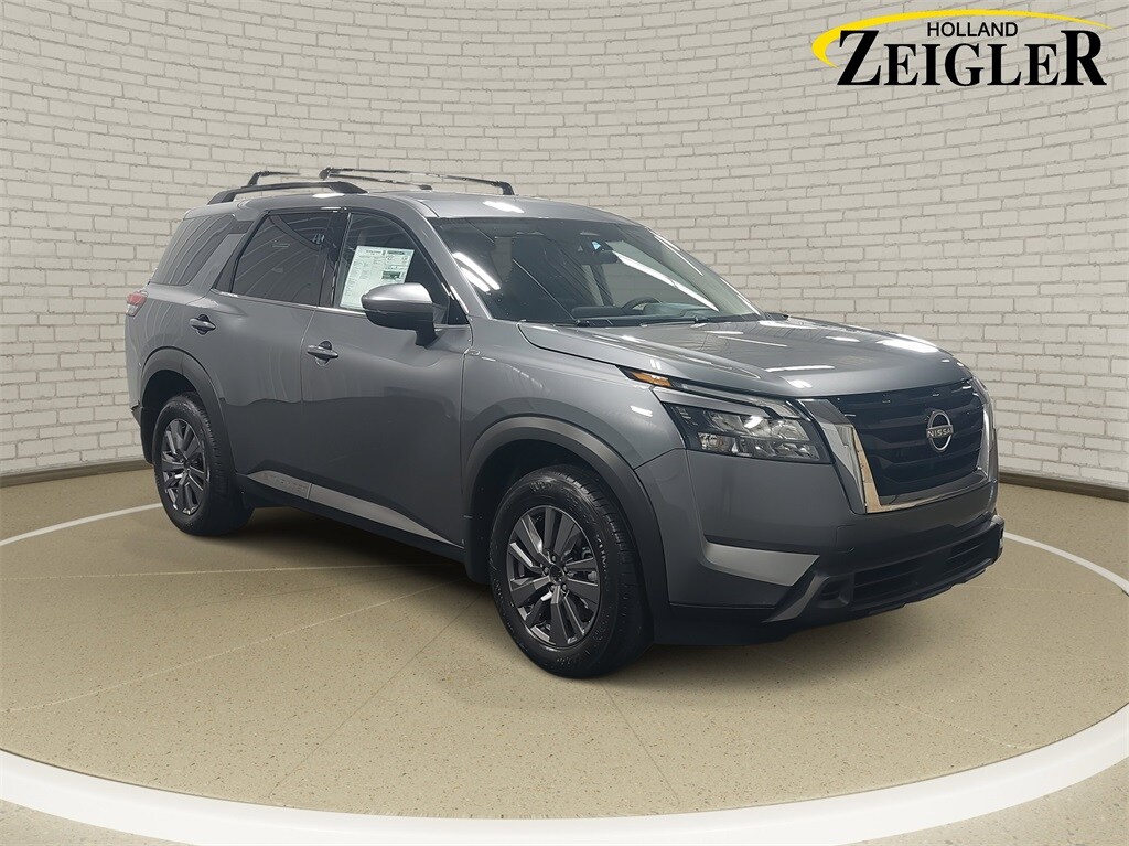 2025 Nissan Pathfinder SV photo 3