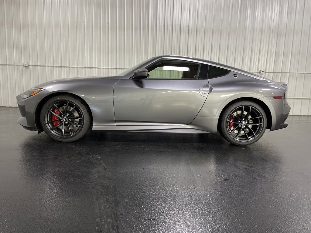 2024 Nissan Z Performance photo 3