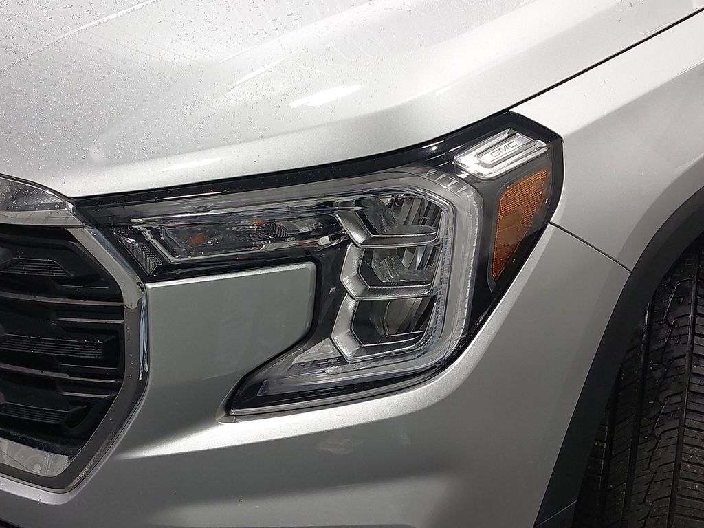 2022 GMC TERRAIN - Image 31