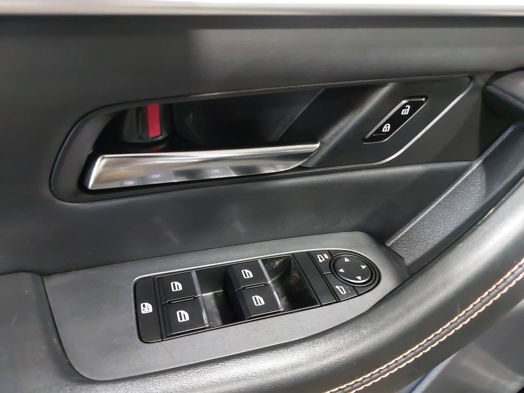 2025 MAZDA CX-90 - Image 30