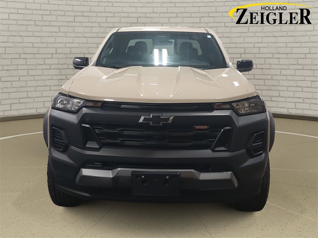2023 Chevrolet Colorado Trail Boss photo 2