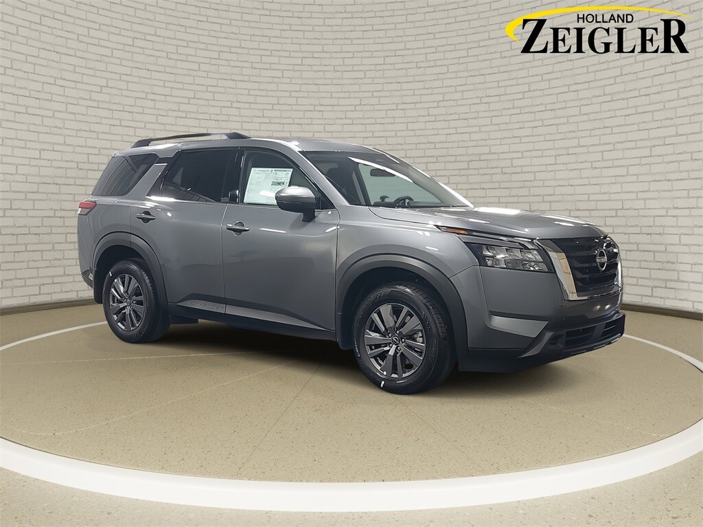 2025 Nissan Pathfinder SV photo 3