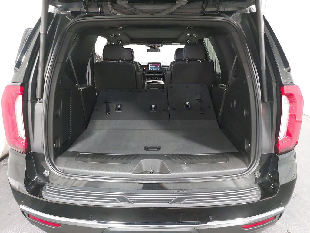 2023 GMC YUKON - Image 14