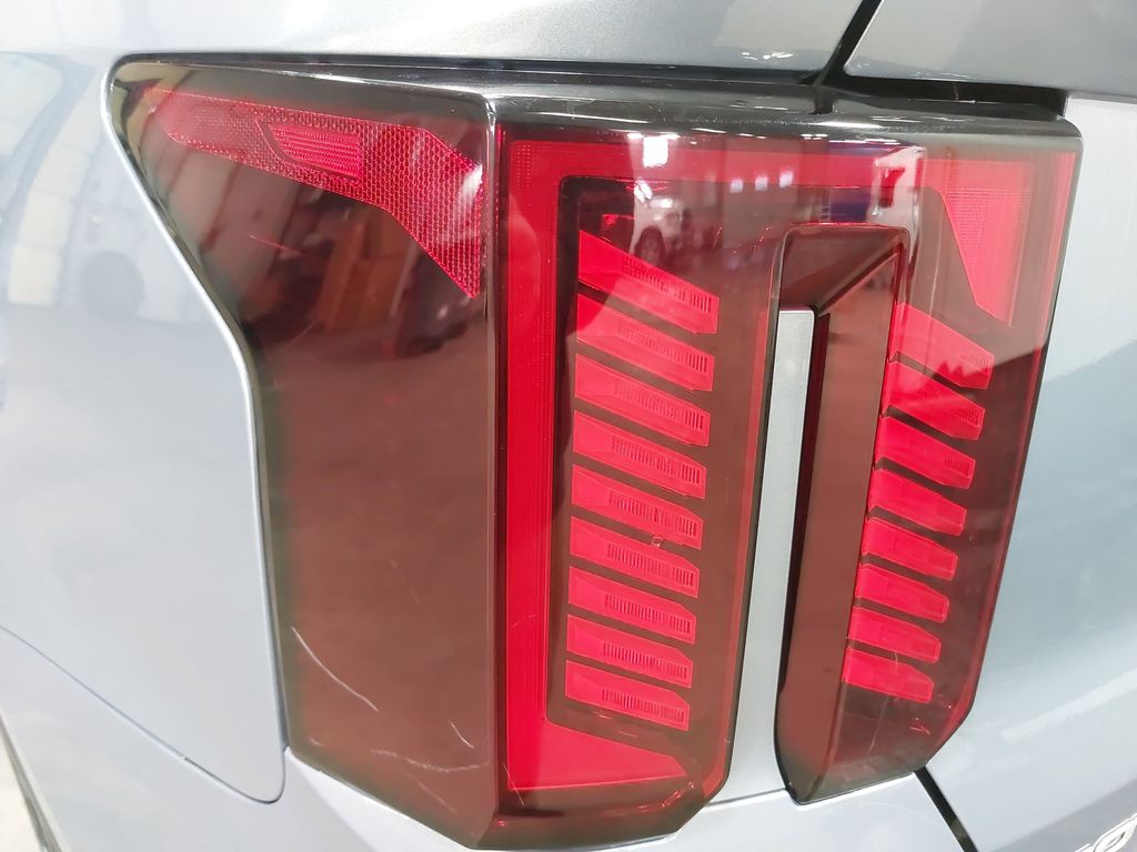 2024 KIA SORENTO - Image 35