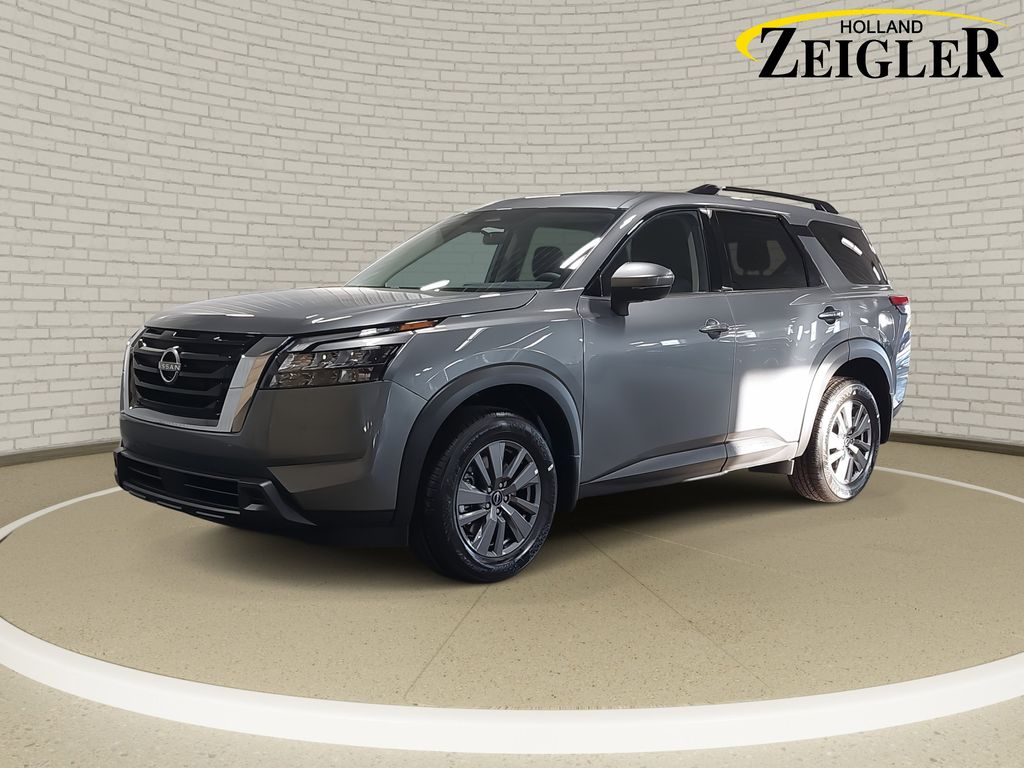 2025 Nissan Pathfinder SV's photo