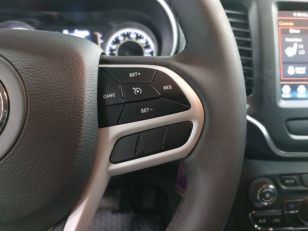 2022 JEEP CHEROKEE - Image 17