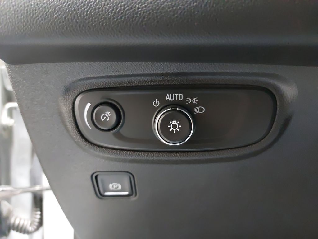 2022 GMC TERRAIN - Image 26