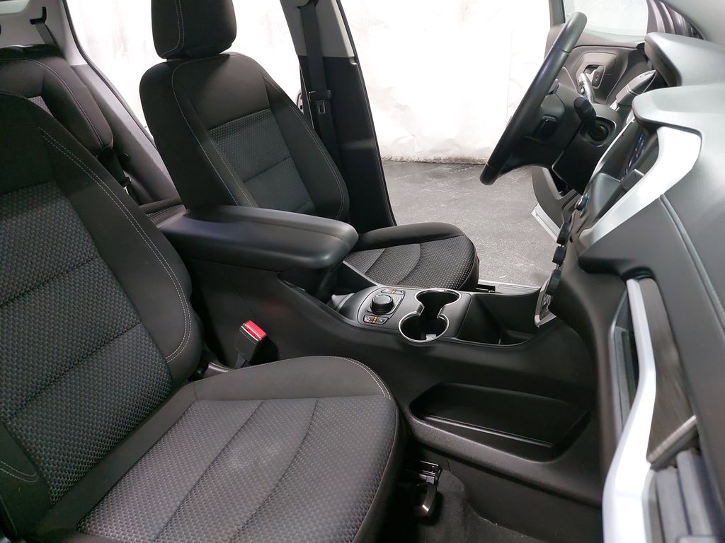 2022 GMC TERRAIN - Image 10