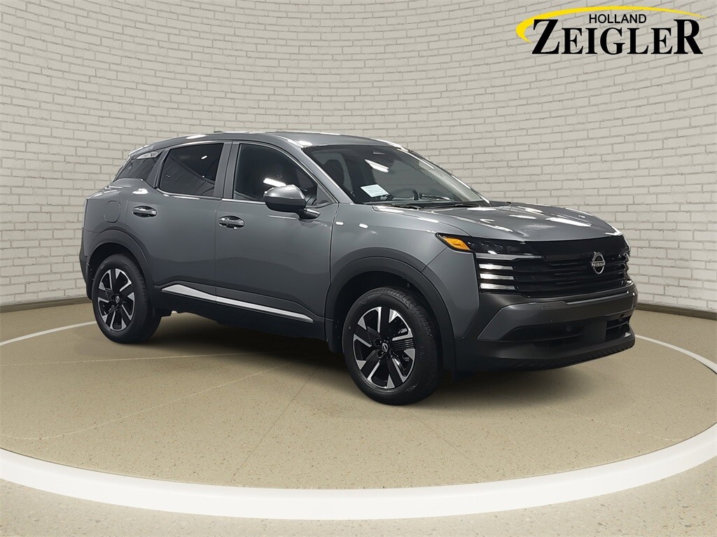 2025 Nissan Kicks SV photo 3