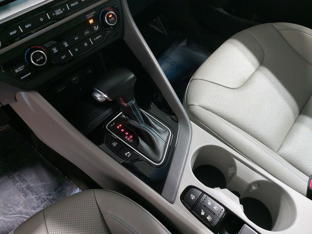 2022 KIA NIRO - Image 25