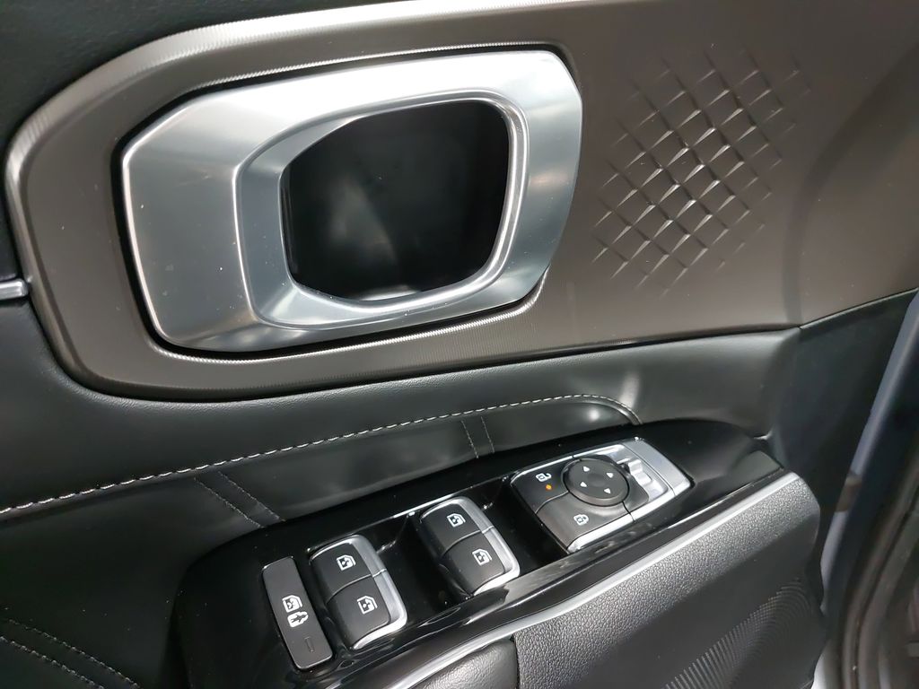 2024 KIA SORENTO - Image 29