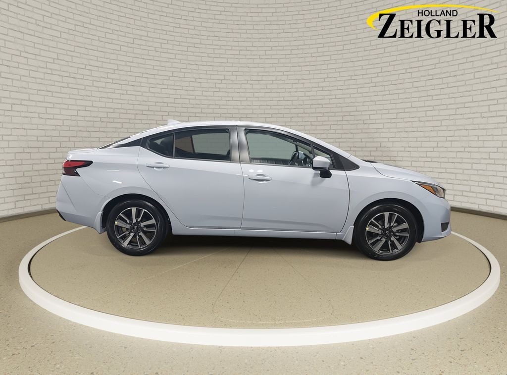 New 2025 Nissan Versa 1.6 SV Sedan