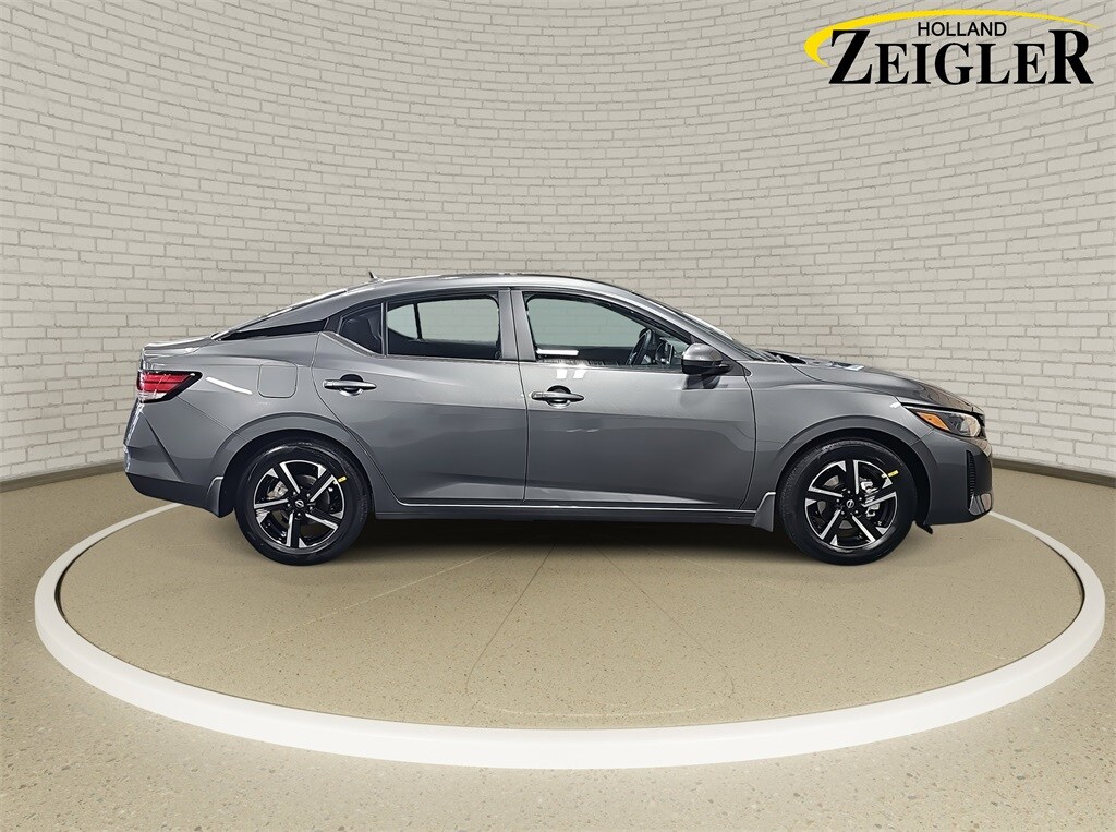 2025 Nissan Sentra SV photo 4