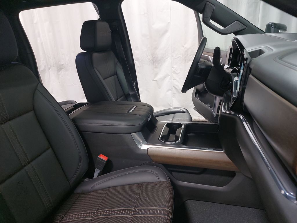 2024 CHEVROLET SILVERADO HD - Image 10