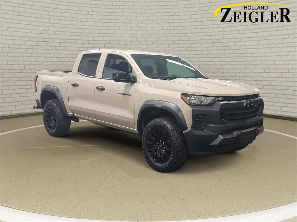 2023 Chevrolet Colorado Trail Boss photo 3
