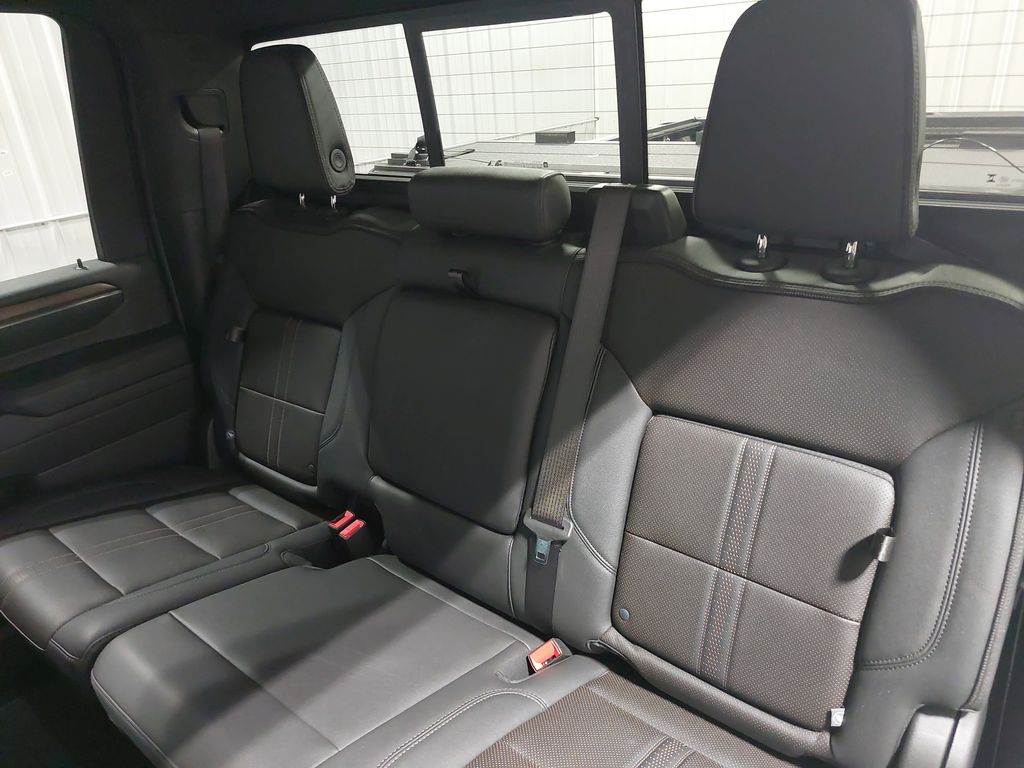 2024 CHEVROLET SILVERADO HD - Image 13