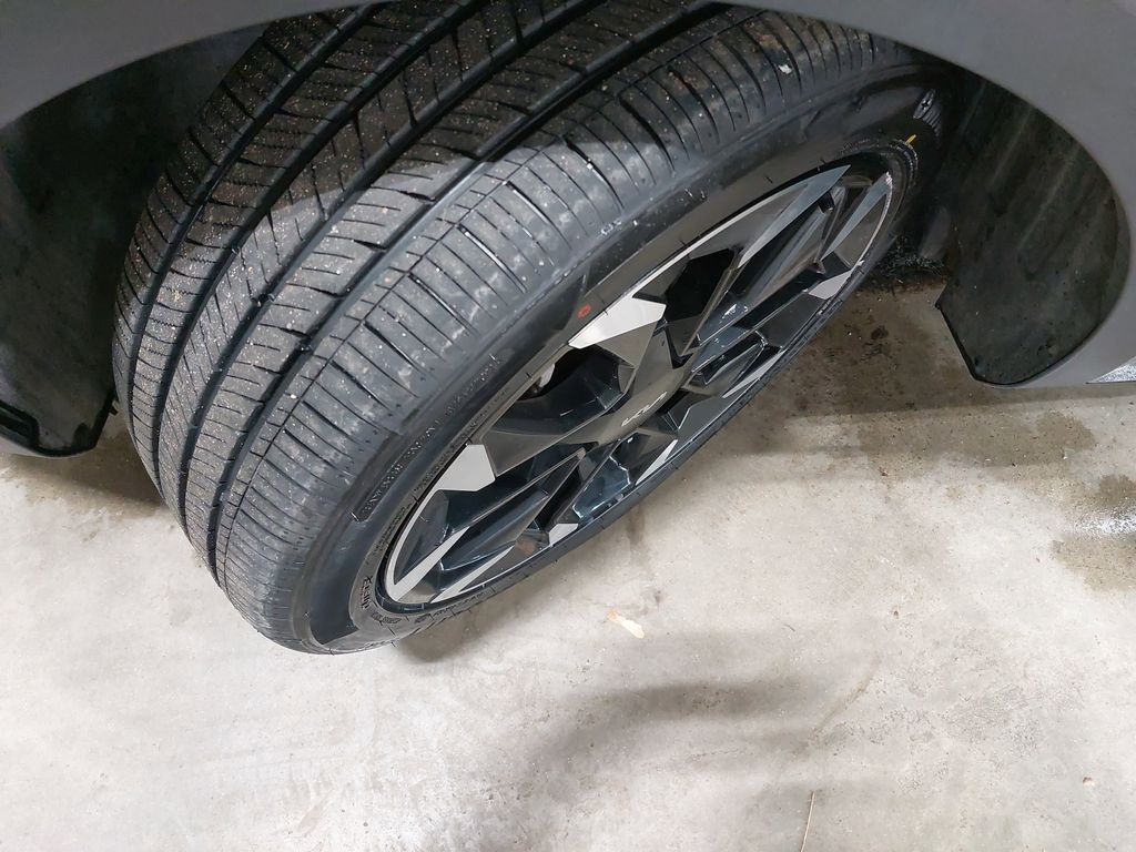 2024 KIA SORENTO - Image 33