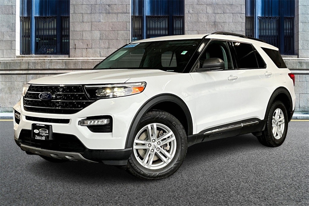 Used 2022 Ford Explorer XLT with VIN 1FMSK8DH2NGB04792 for sale in Riverside, IL