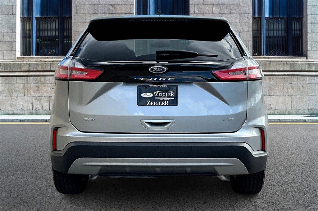 2024 Ford Edge SEL photo 4