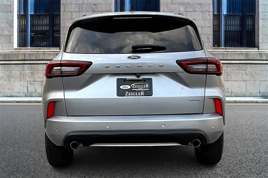 2024 Ford Escape ST-Line photo 4