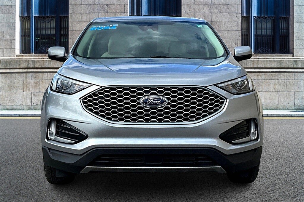 2024 Ford Edge SEL photo 3