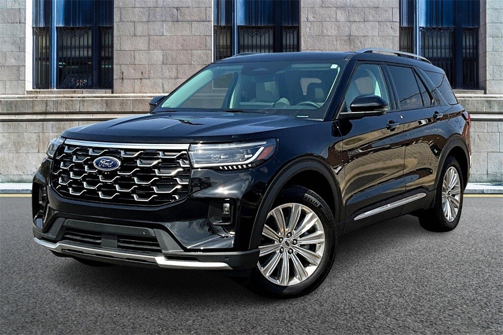 2025 Ford Explorer Platinum photo 2