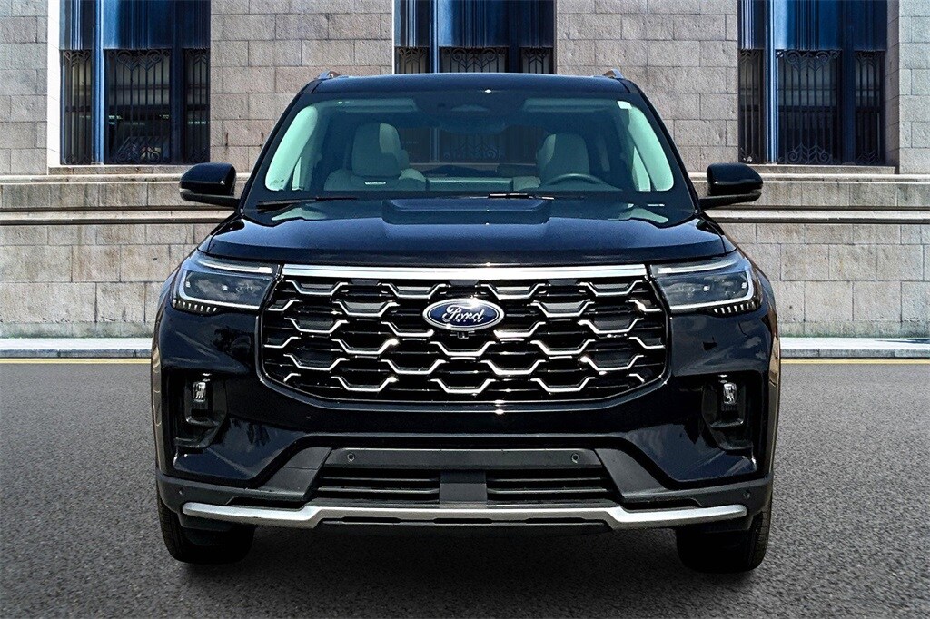 2025 Ford Explorer Platinum photo 3