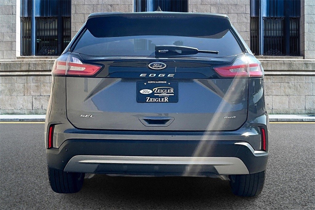 2024 Ford Edge SEL photo 4
